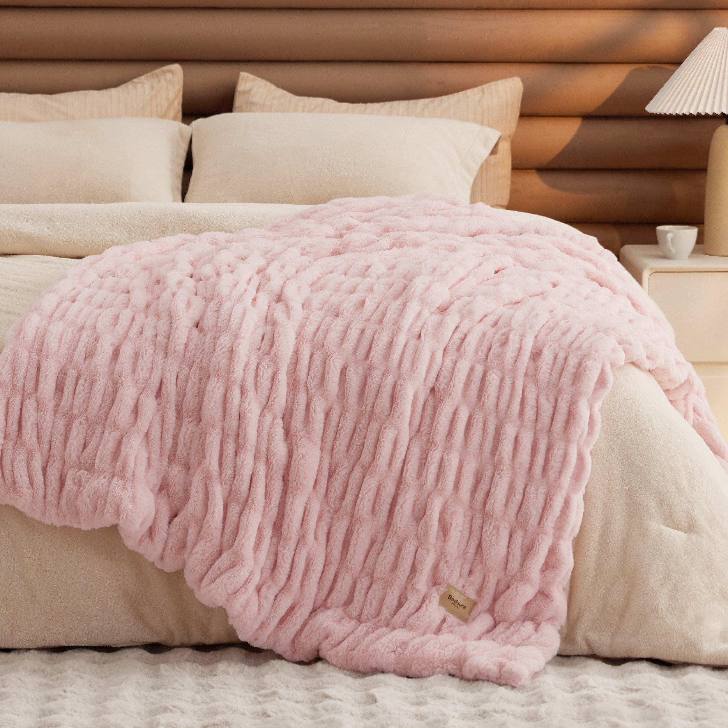 Double-sided Faux Fur Ruched Blanket - Image 9