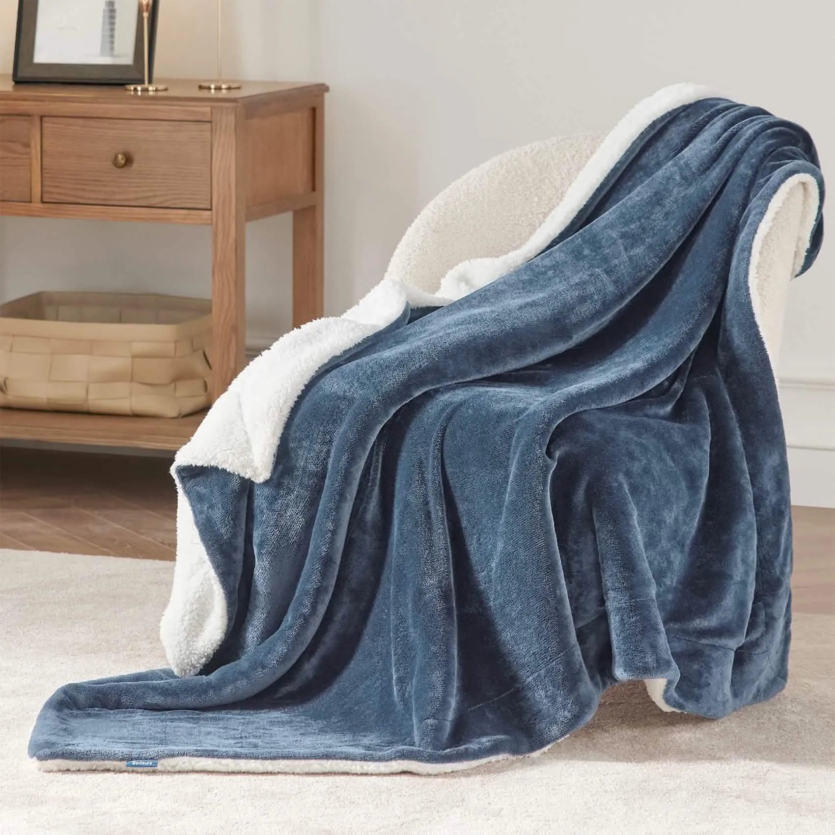 Sherpa Fleece Blanket - Image 10